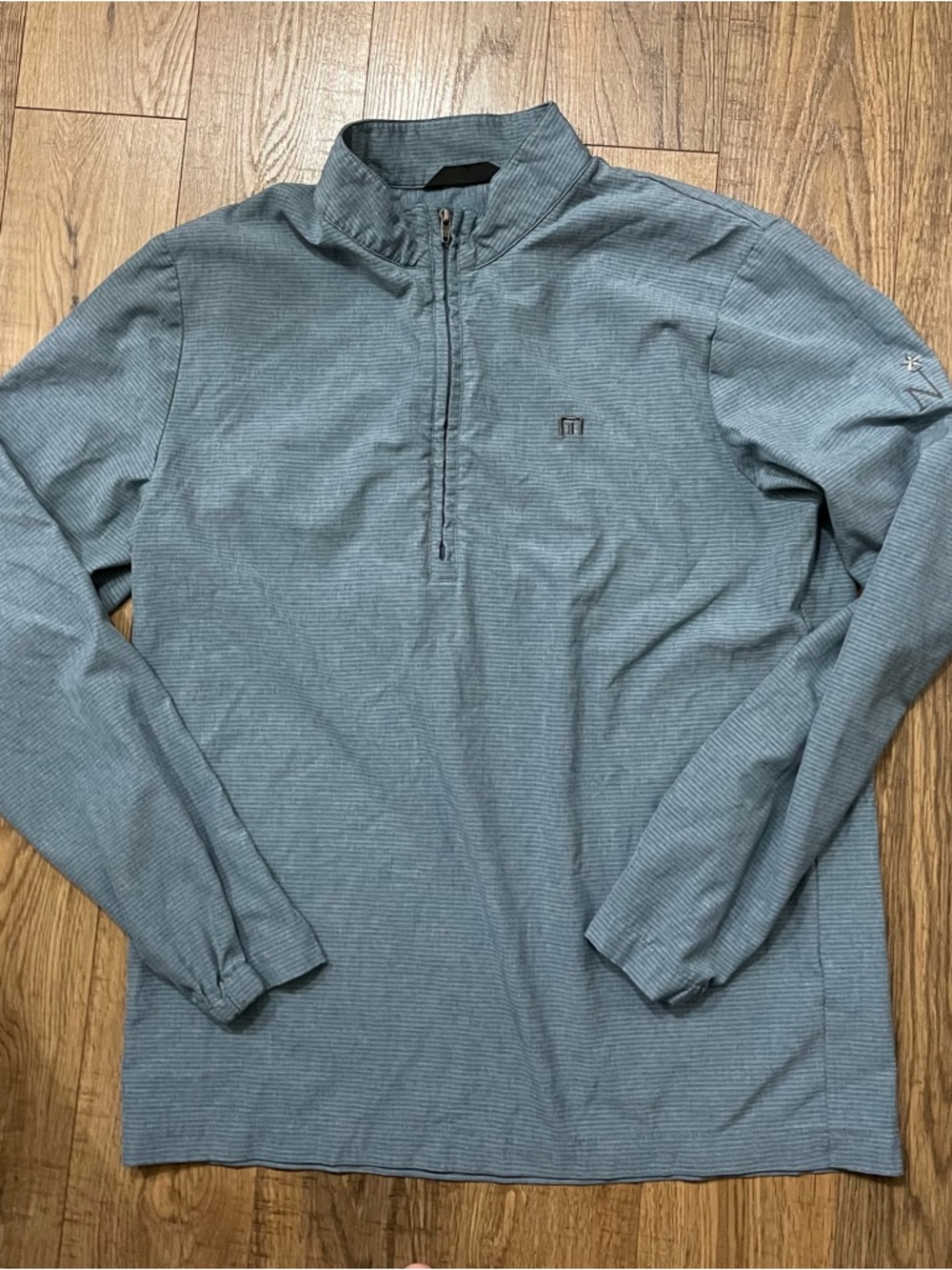 Travis Mathew Light Blue 1/4 Half-Zip Pullover Sz L EUC